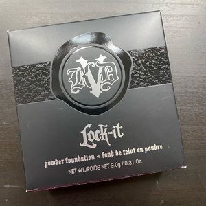 ❌❌SOLD❌❌Kat Von D lock it powder foundation
